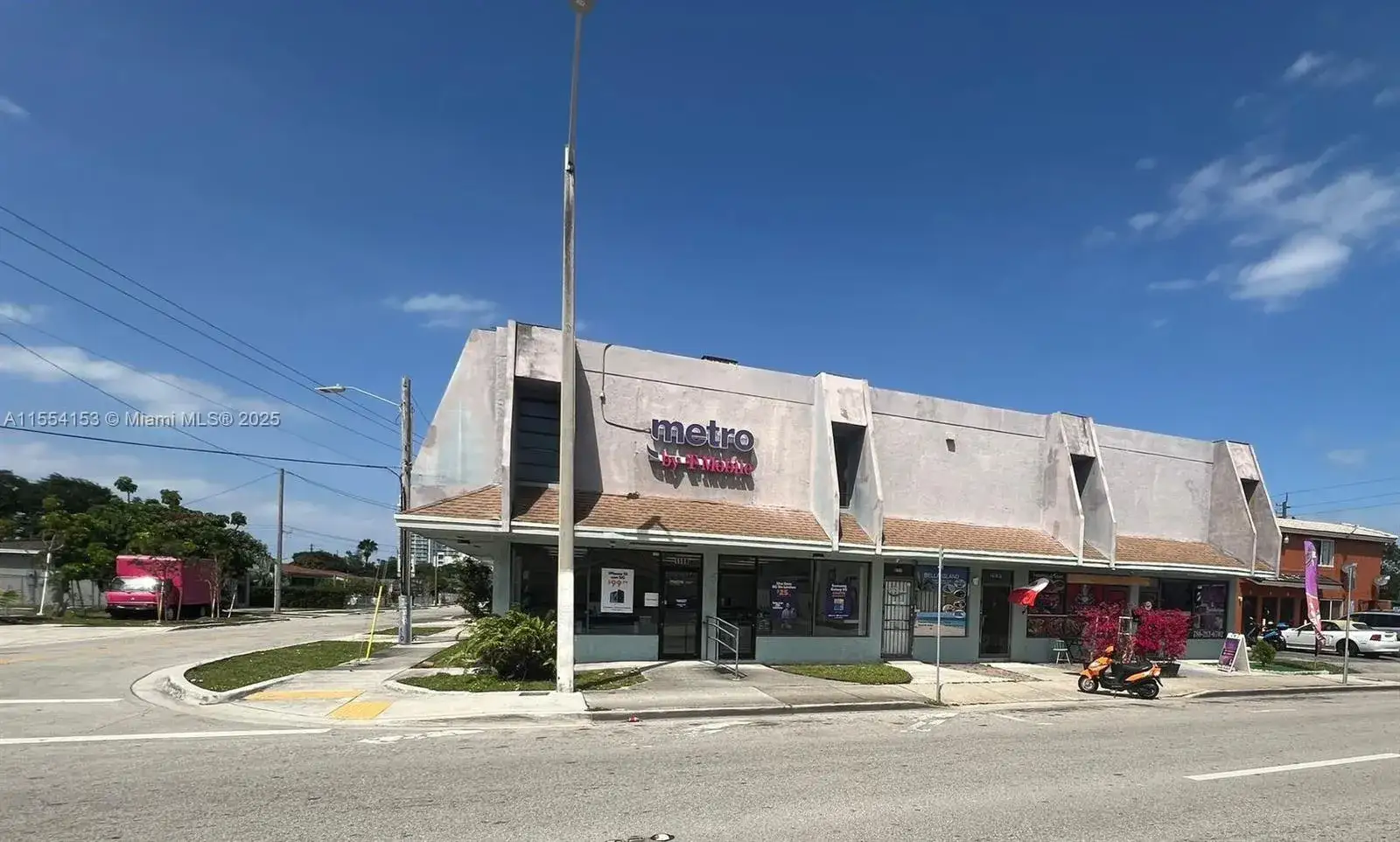 Commercial Sale for sale at 1879 NW 7th St, Miami FL 33125