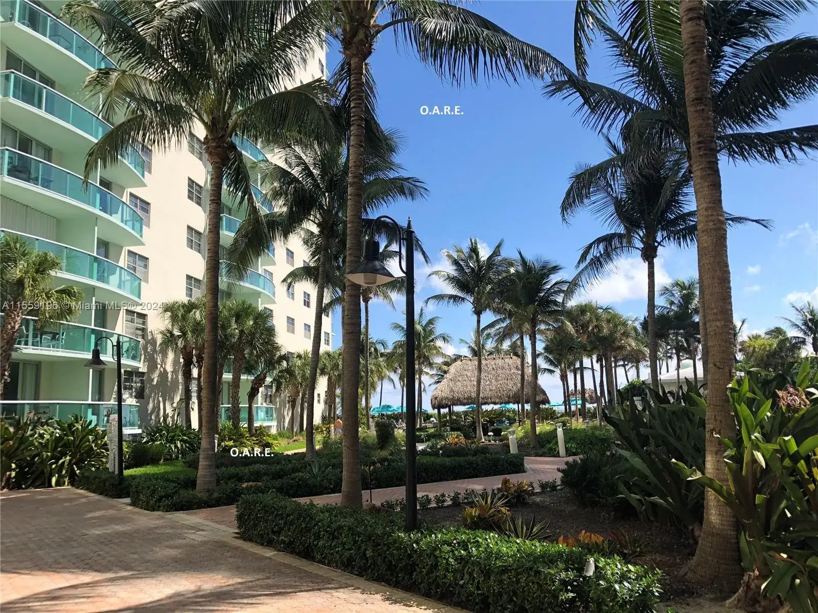1 bedroom 1 bath Residential Lease for rent at 3901 S Ocean Dr # 2J, Hollywood FL 33019