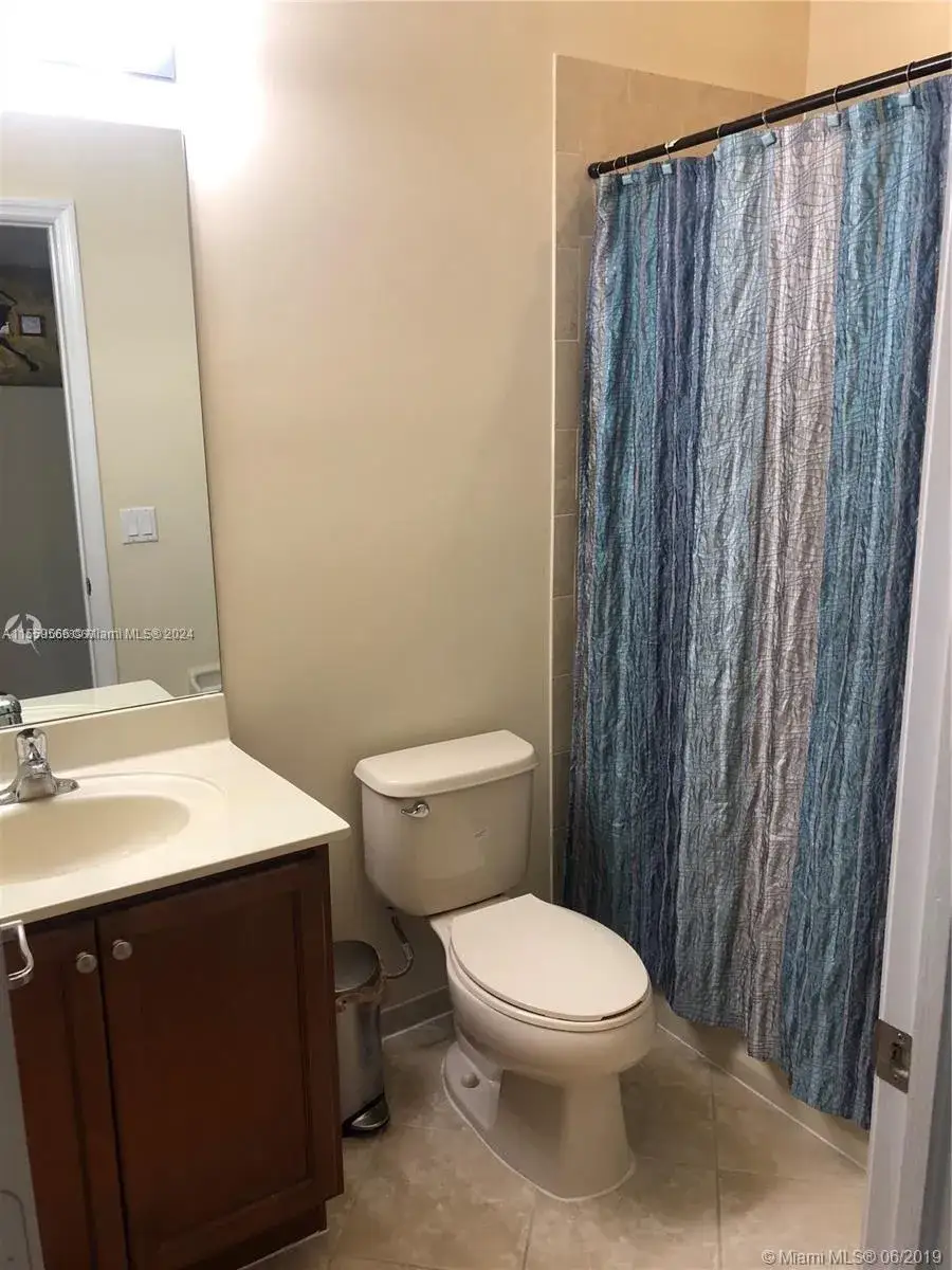 3 bedroom 2 bath Residential for sale at 11501 NW 89th St # 209, Doral FL 33178
