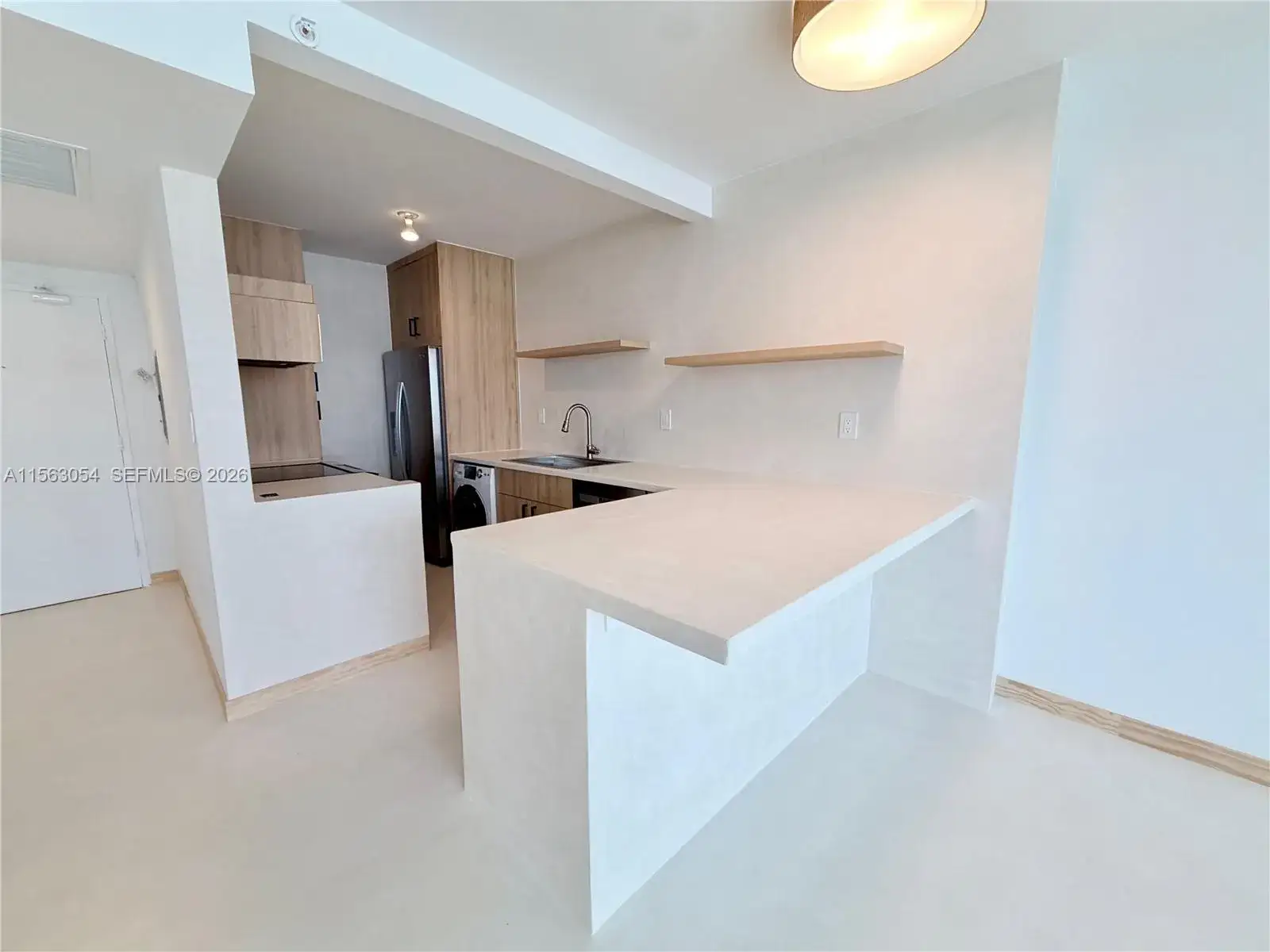 2 bedroom 2 bath Residential Lease for rent at 100 Lincoln Rd # 1241, Miami Beach FL 33139