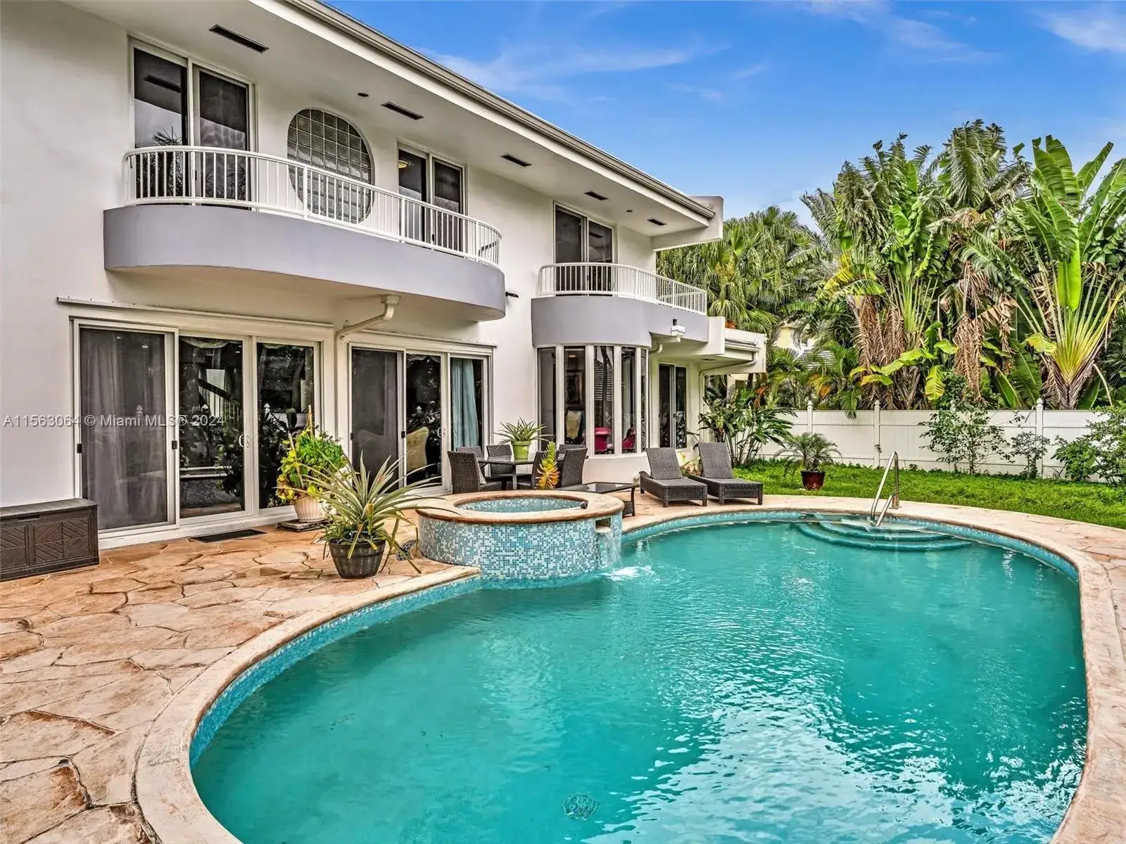 4 bedroom 3 bath Residential for sale at 616 Ocean Blvd, Golden Beach FL 33160