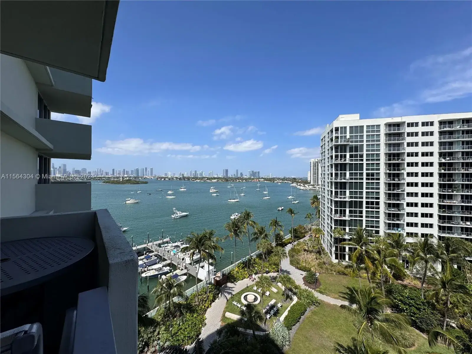 1 bedroom 1 bath Residential for sale at 1500 Bay Rd # 942S, Miami Beach FL 33139