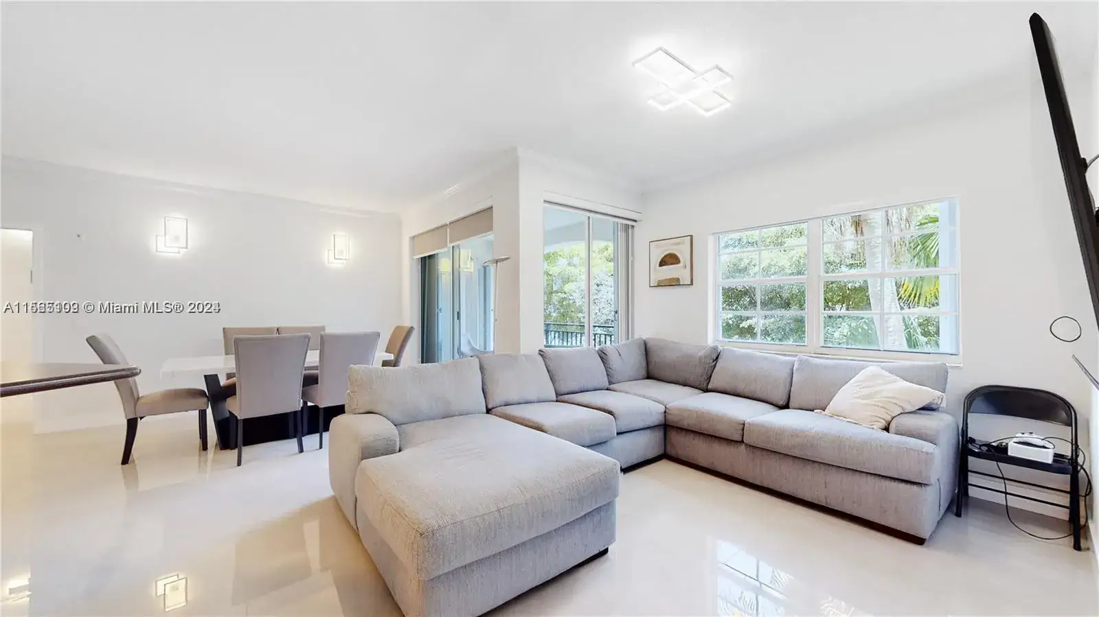 3 bedroom 2 bath Residential Lease for rent at 3255 NE 184th St # 12410, Aventura FL 33160