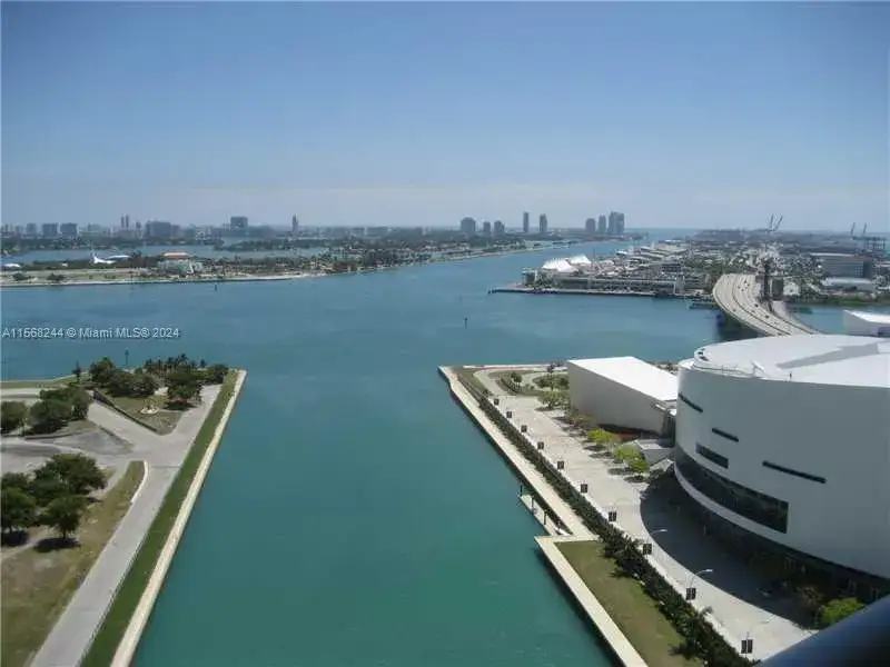 1 bedroom 1 bath Residential Lease for rent at 888 Biscayne Blvd # 3310, Miami FL 33132