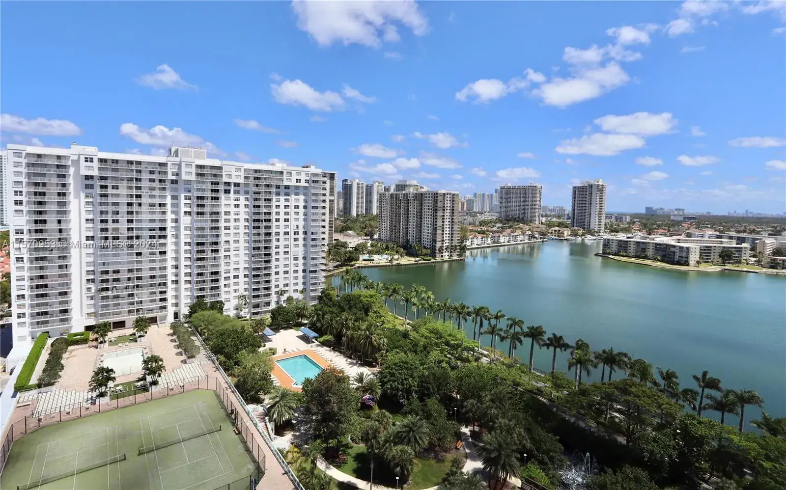 2 bedroom 2 bath Residential for sale at 2801 NE 183rd St # 1804W, Aventura FL 33160
