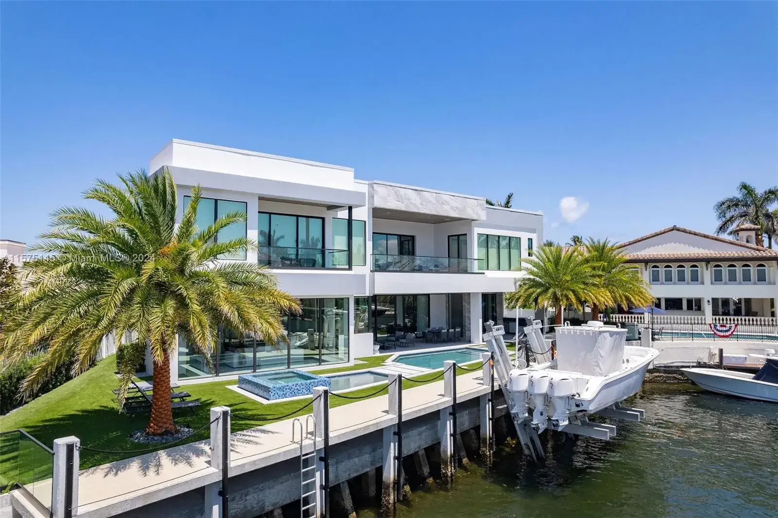 6 bedroom 6 bath Residential for sale at 749 Bamboo Dr, Boca Raton FL 33432