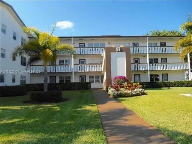 1 bedroom 1 bath Residential for sale at 310 Mansfield H # 310, Boca Raton FL 33434