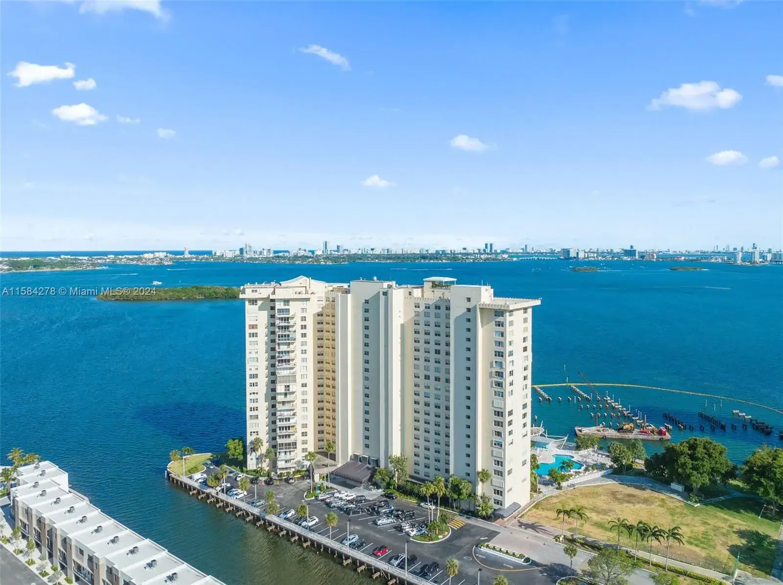 2 bedroom 2 bath Residential for sale at 11111 Biscayne Blvd # 3A, Miami FL 33181