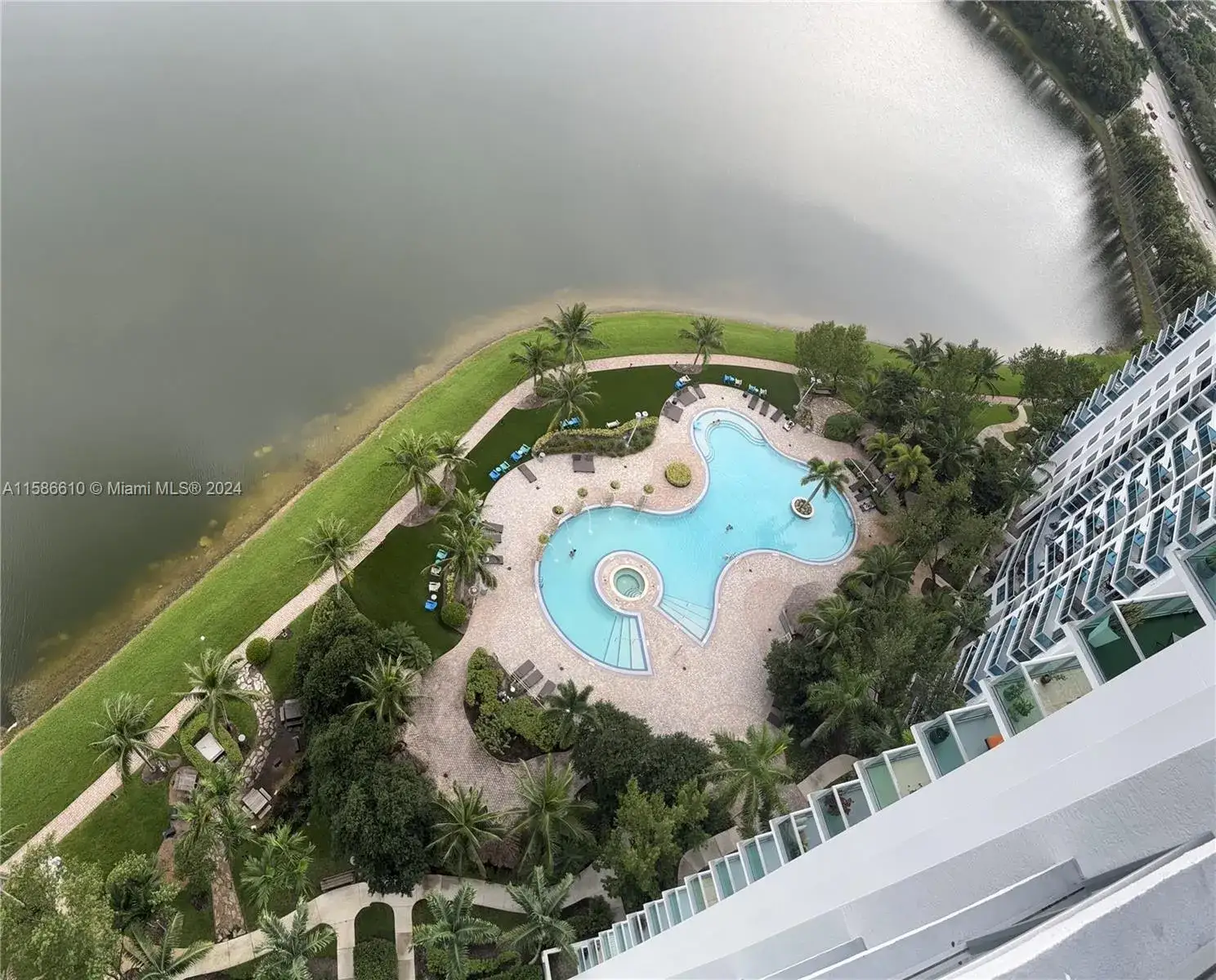2 bedroom 2 bath Residential for sale at 2681 N Flamingo Rd # 2205S, Sunrise FL 33323