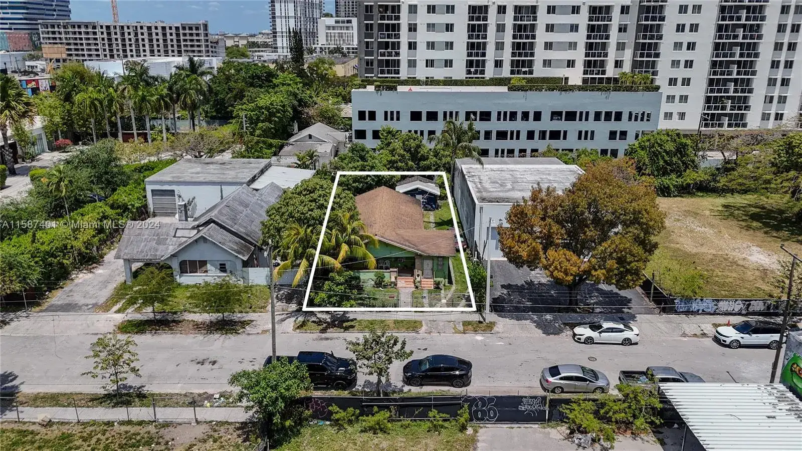 Commercial Sale for sale at 133 NE 24th St, Miami FL 33137