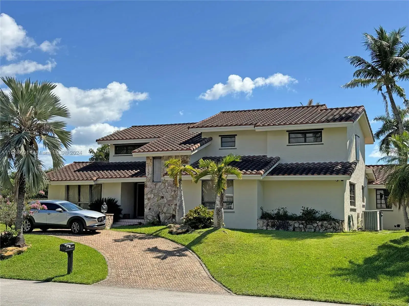 4 bedroom 3 bath Residential for sale at 17745 SW 83rd Ct, Palmetto Bay FL 33157