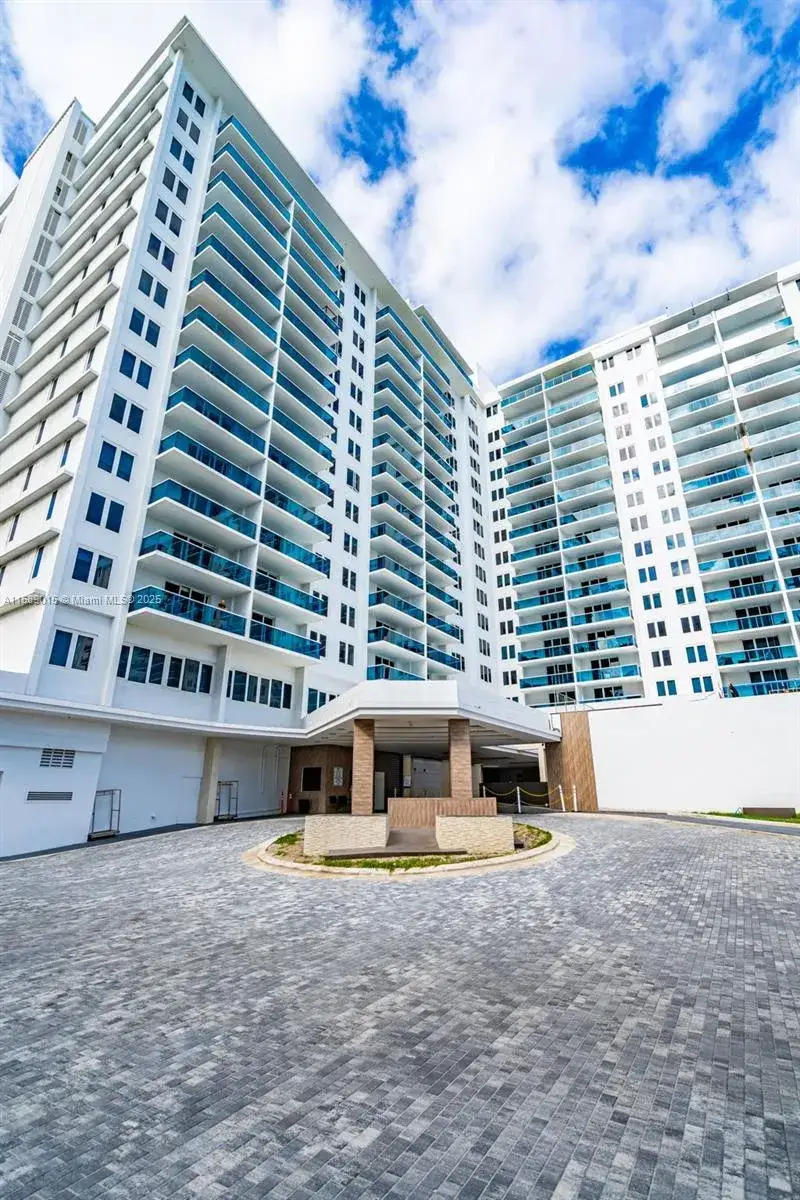 1 bedroom 1 bath Residential for sale at 2301 Collins Ave # 325, Miami Beach FL 33139