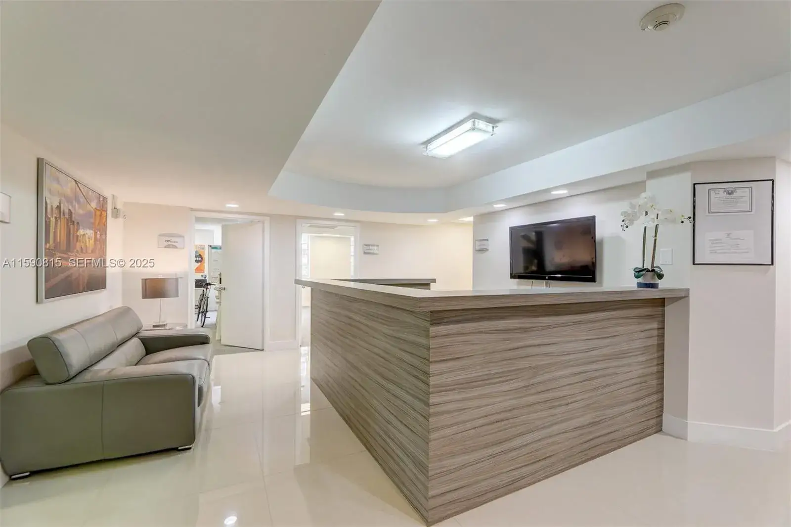Commercial Sale for sale at 825 BRICKELL BAY DR # 2, Miami FL 33131