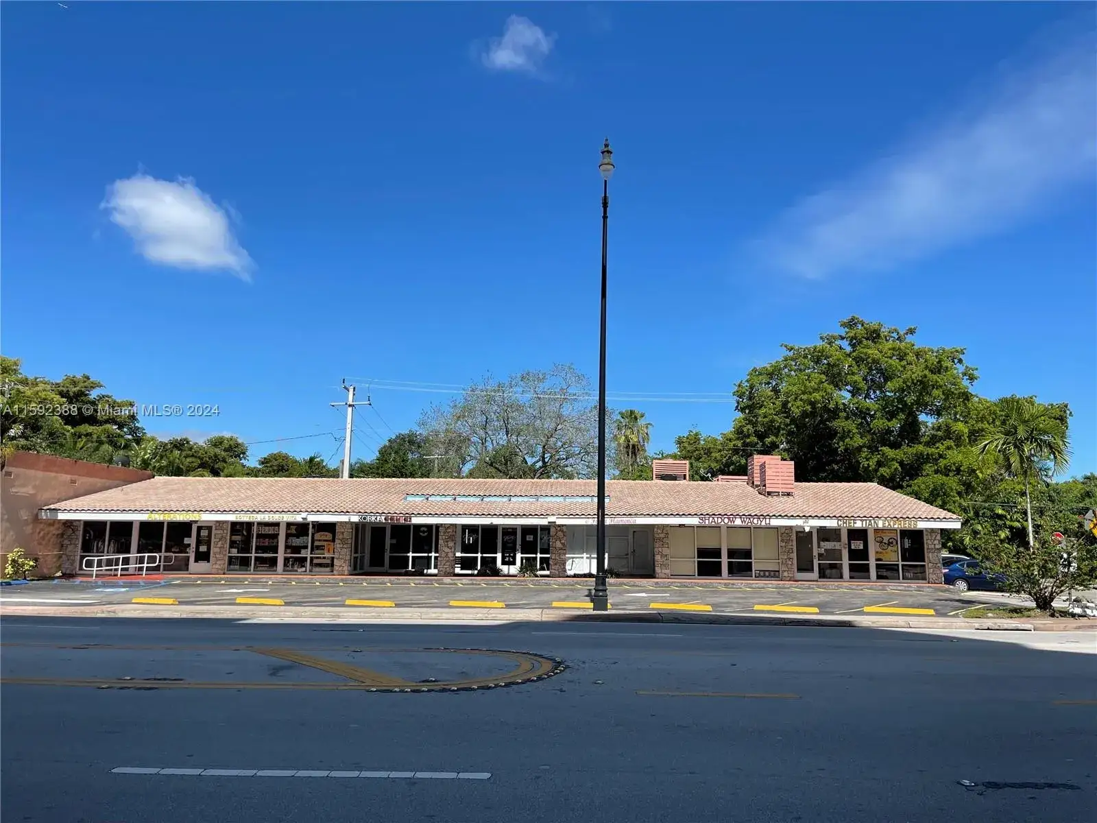Commercial Sale for sale at 4700 S Le Jeune Rd, Coral Gables FL 33146