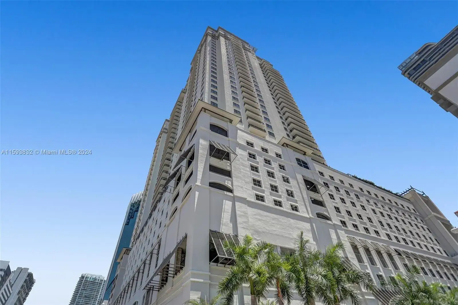 1 bedroom 1 bath Residential Lease for rent at 999 SW 1st Ave # 1409, Miami FL 33130