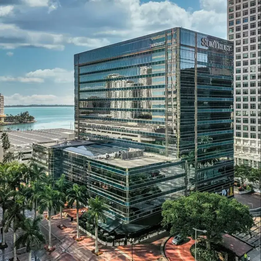 Commercial Sale for sale at 777 Brickell Ave, Miami FL 33131