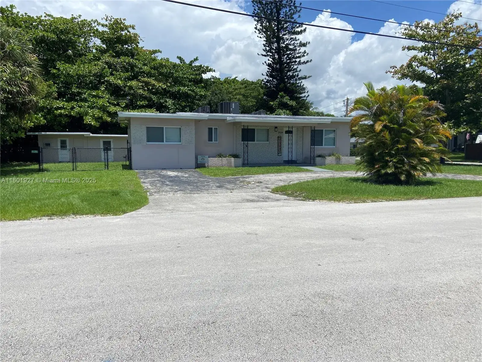 5 bedroom 2 bath Residential for sale at 1739 SW 28th Ter, Fort Lauderdale FL 33312