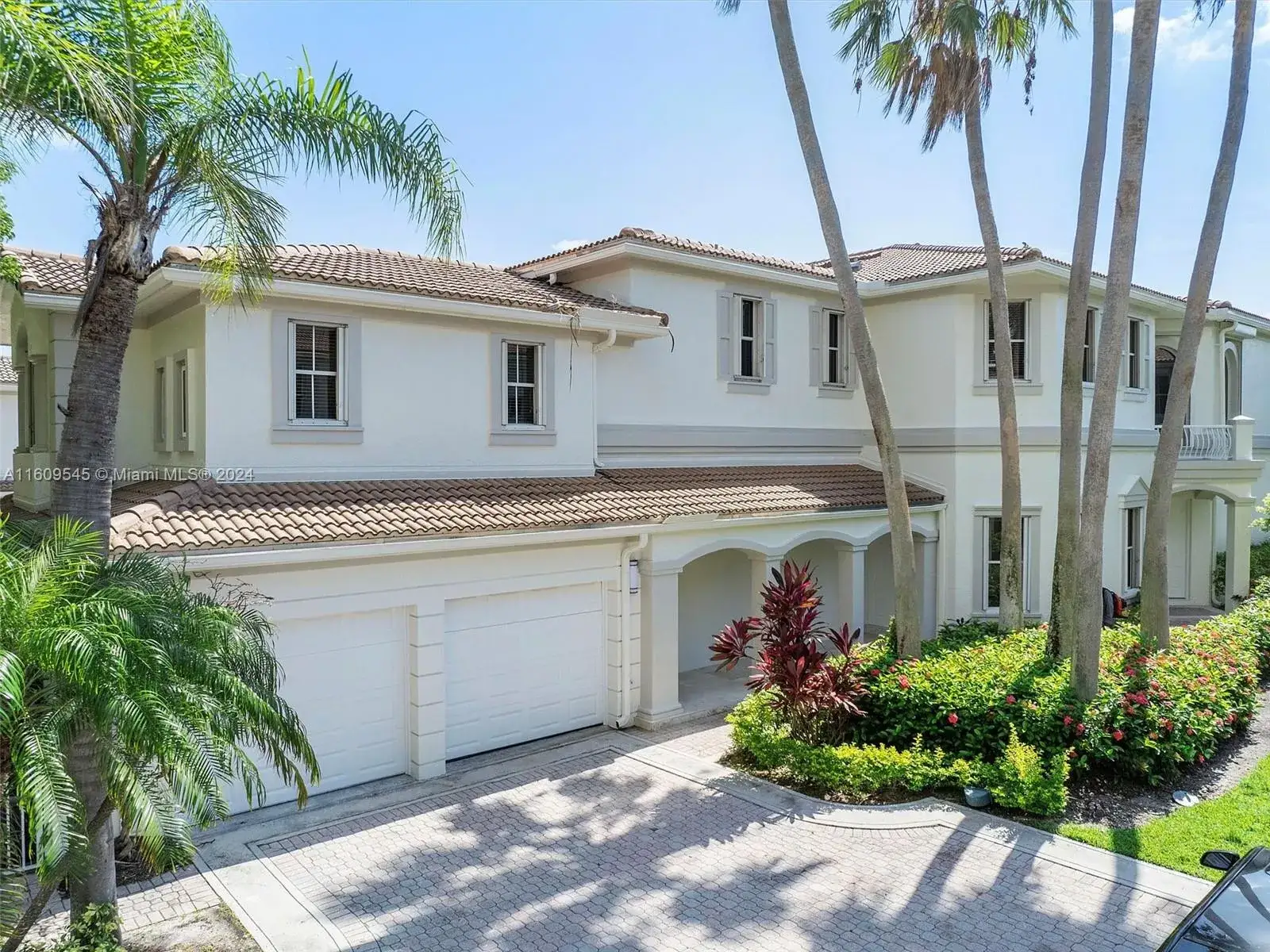 5 bedroom 4 bath Residential for sale at 21301 NE 38th Ave # 58, Aventura FL 33180