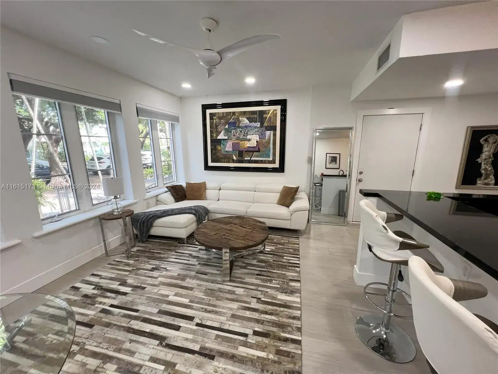 2 bedroom 2 bath Residential Lease for rent at 1018 Meridian Ave # 2, Miami Beach FL 33139