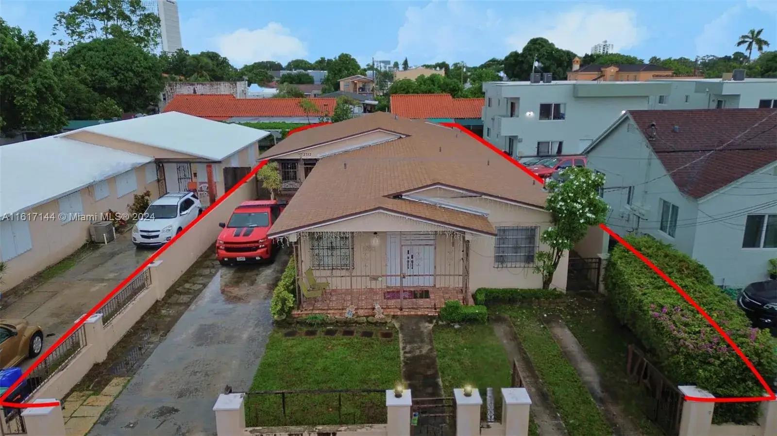Residential Income for sale at 2752 SW 3rd St, Miami FL 33135