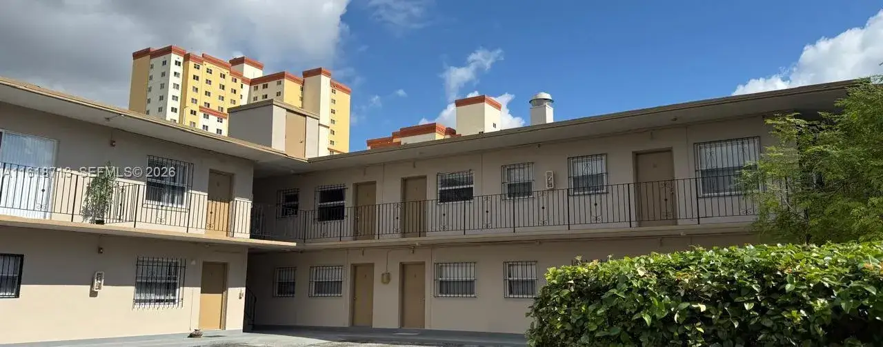 1 bedroom 1 bath Residential Lease for rent at 100 NE 78th St # 9, Miami FL 33138