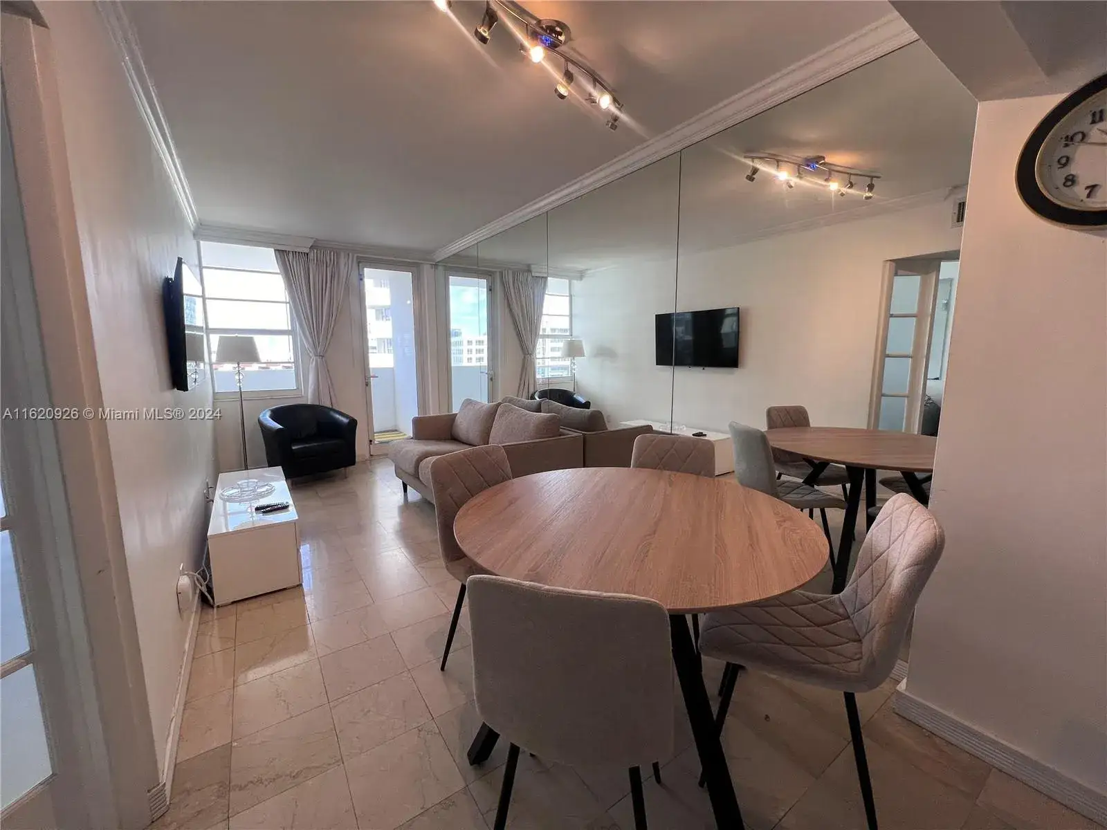1 bath Residential Lease for rent at 100 Lincoln Rd # 820, Miami Beach FL 33139