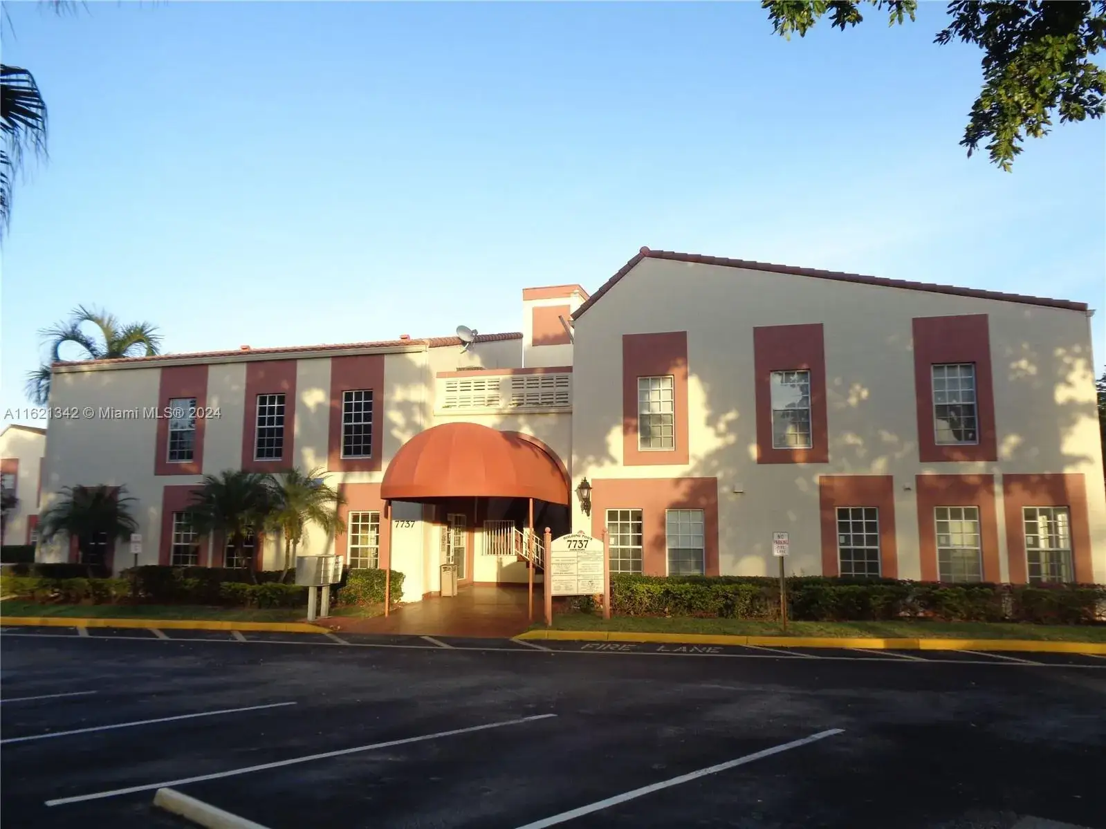 Commercial Sale for sale at 7737 N University Dr # 101, Tamarac FL 33321