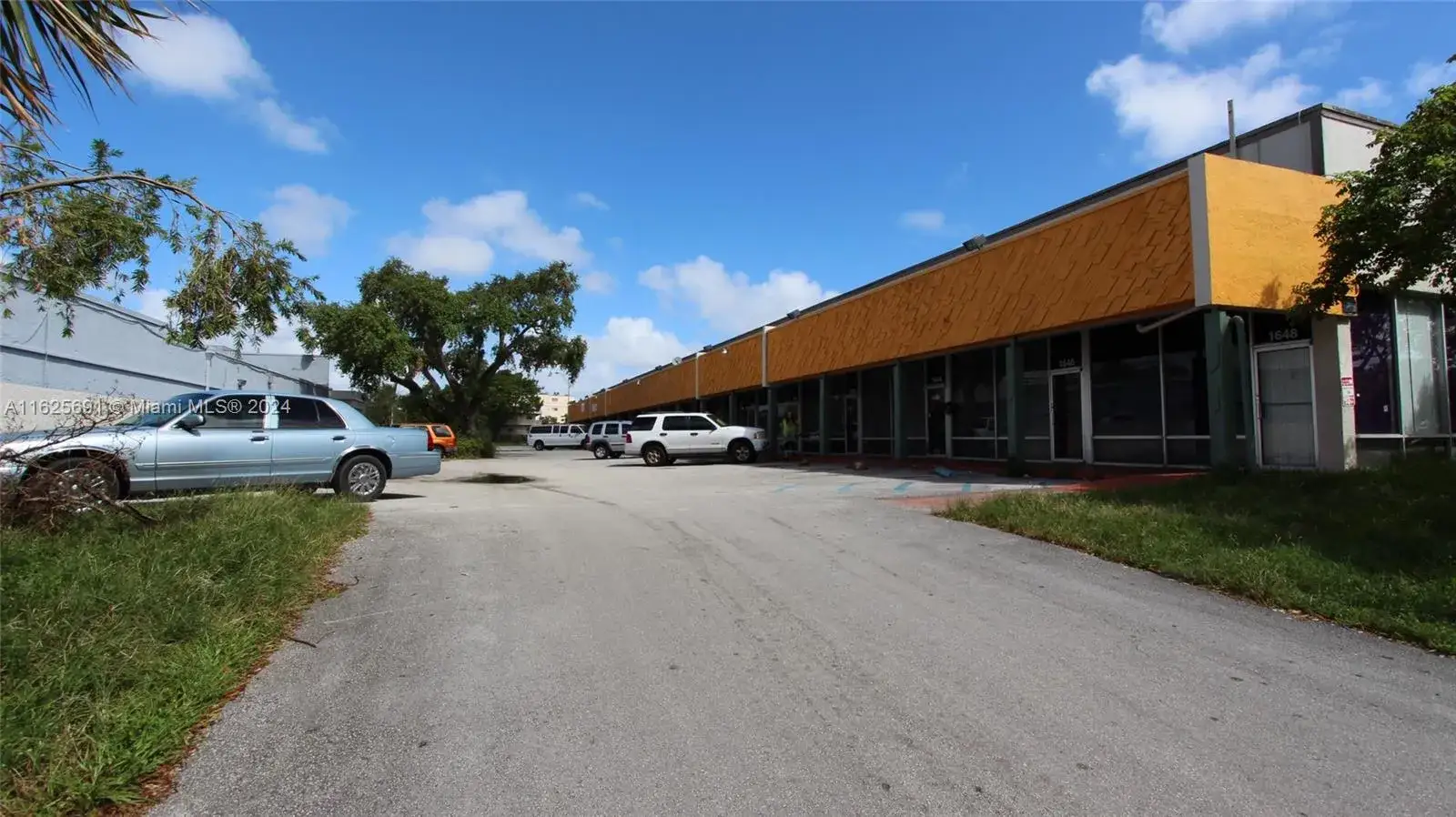 Commercial Sale for sale at 1620 NE 148 St # 1630, North Miami FL 33181