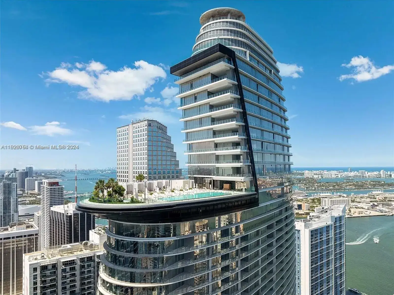 2 bedroom 3 bath Residential for sale at 300 Biscayne Blvd Way # 703, Miami FL 33131