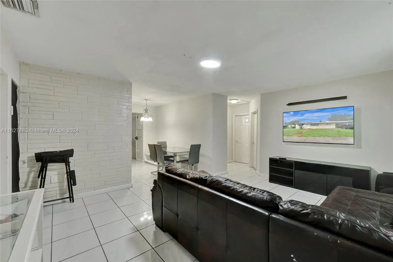 3 bedroom 2 bath Residential for sale at 741 NW 175th Dr, Miami Gardens FL 33169