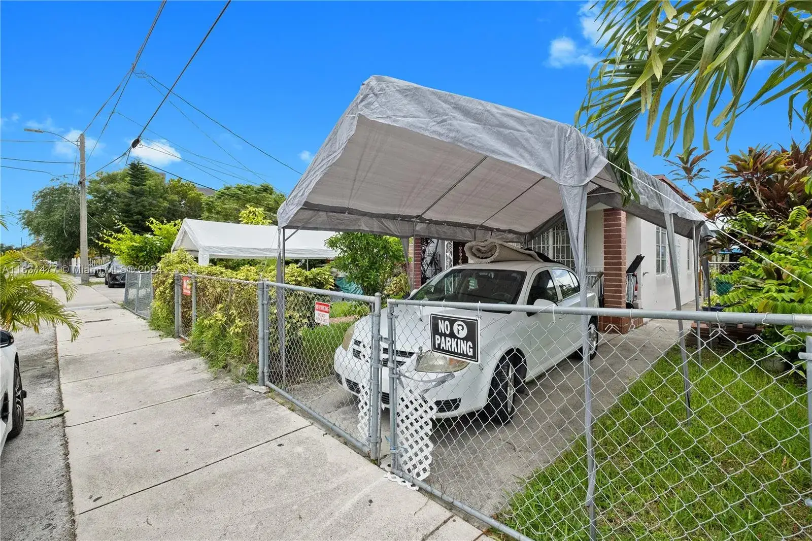2 bedroom 1 bath Residential Lease for rent at 2624 NW 24th St, Miami FL 33142