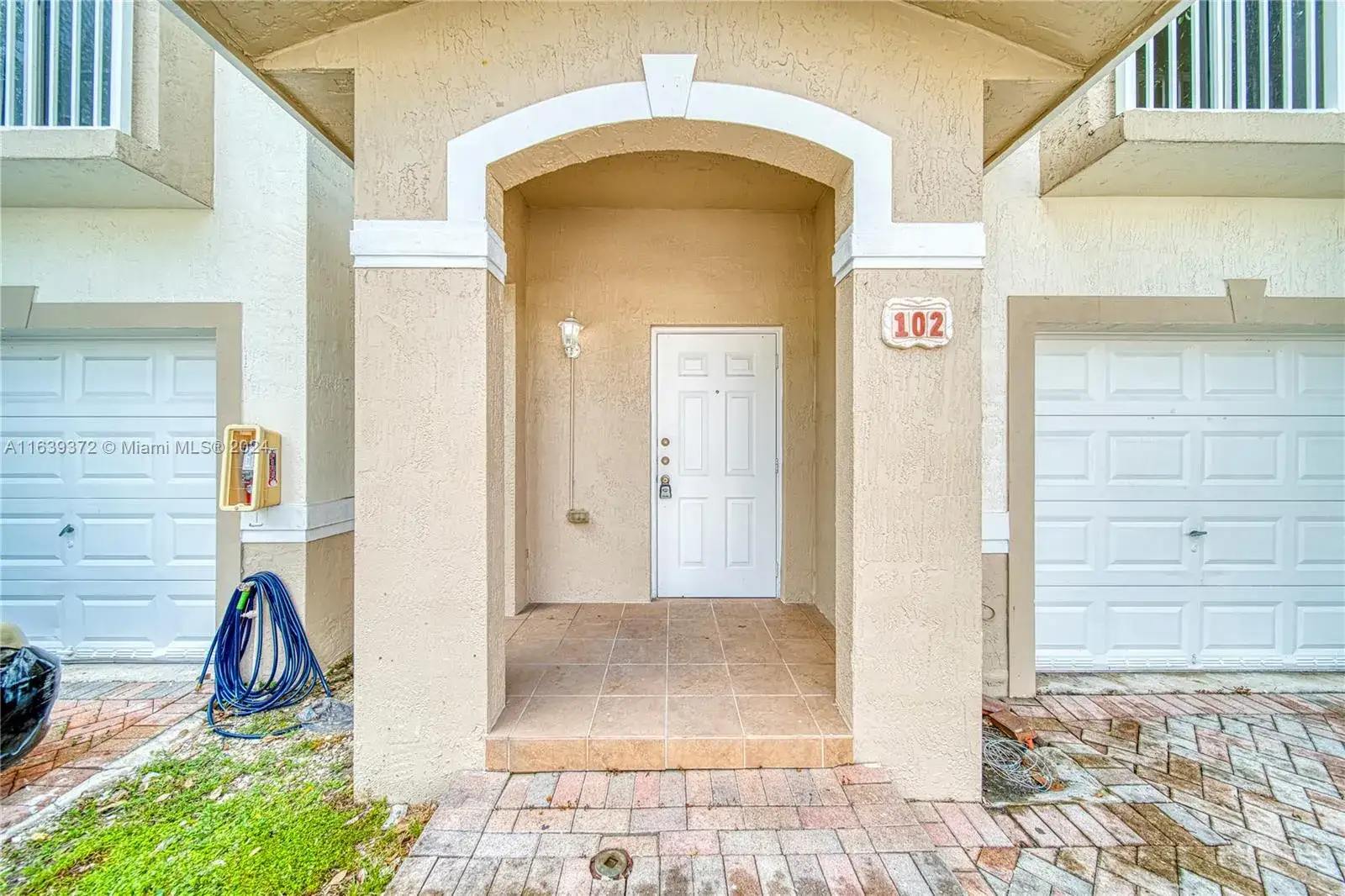3 bedroom 2 bath Residential Lease for rent at 13990 SW 260th St # 102, Homestead FL 33032