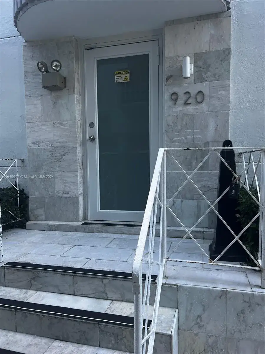 1 bedroom 1 bath Residential for sale at 920 Jefferson Ave # 3, Miami Beach FL 33139