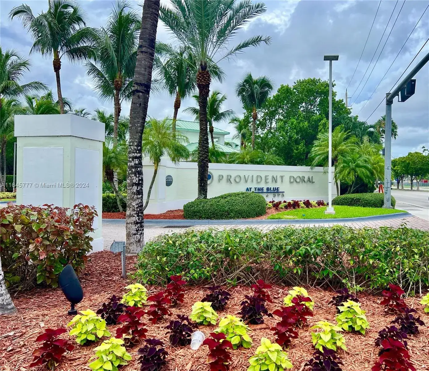 1 bedroom 2 bath Residential for sale at 5300 NW 87th Ave # 1308, Doral FL 33178