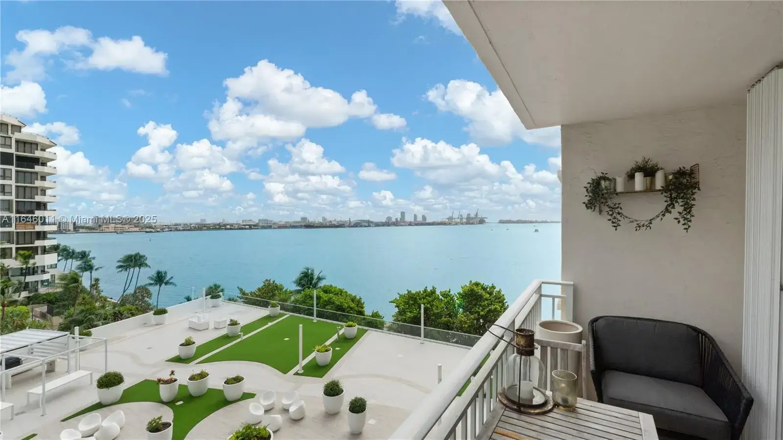 1 bedroom 1 bath Residential for sale at 770 Claughton Island Dr # 711, Miami FL 33131