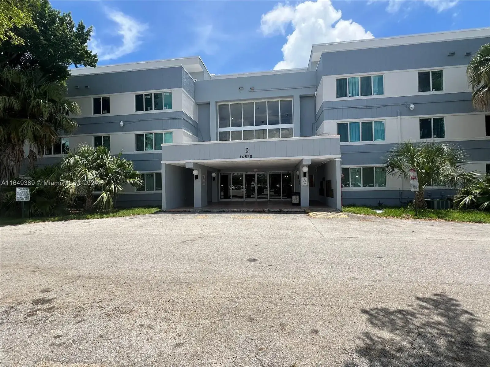 2 bedroom 1 bath Residential for sale at 14820 Naranja Lakes Blvd, Homestead FL 33032