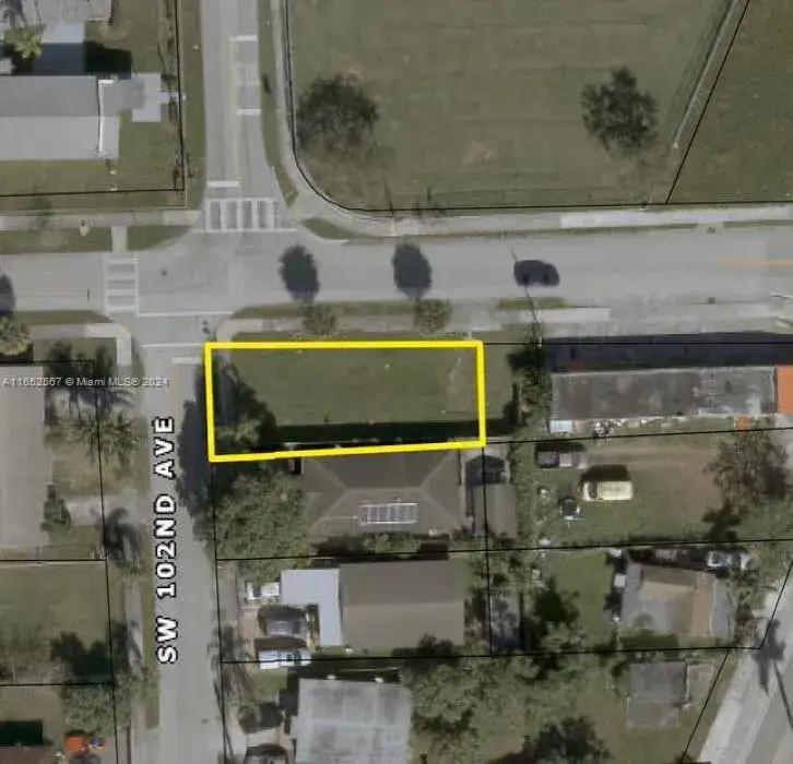 Commercial Land for sale at 10020 SW 182nd St, Miami FL 33157