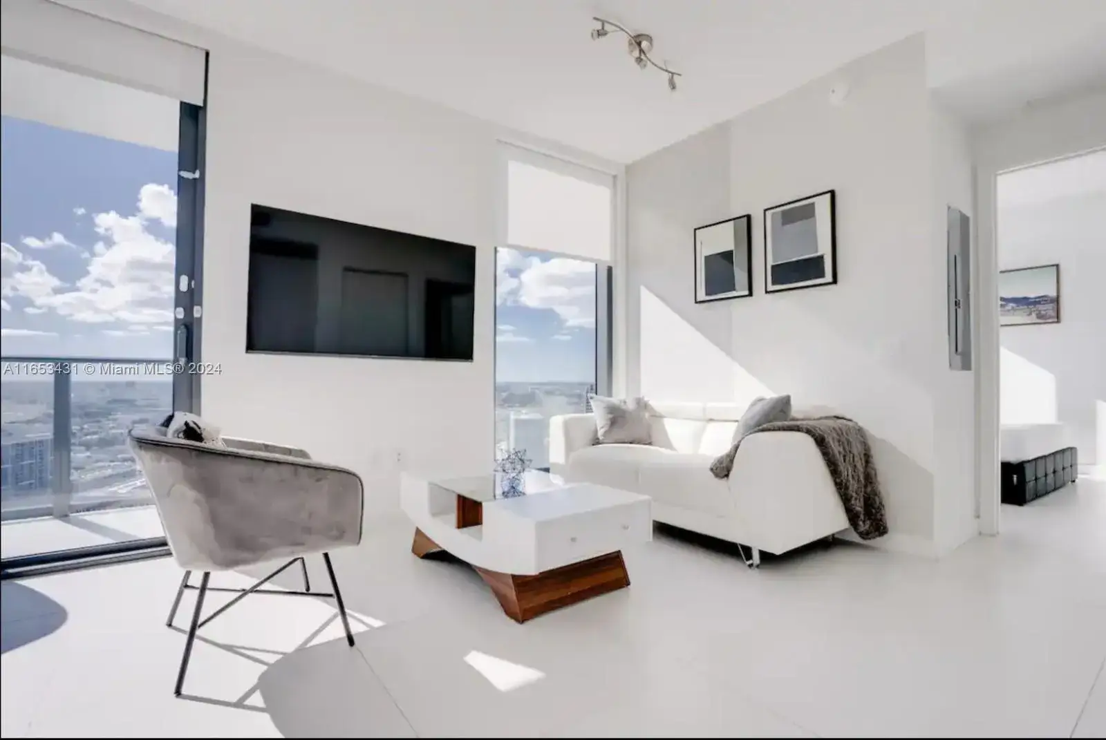 2 bedroom 2 bath Residential Lease for rent at 501 NE 31st St # 3709, Miami FL 33137