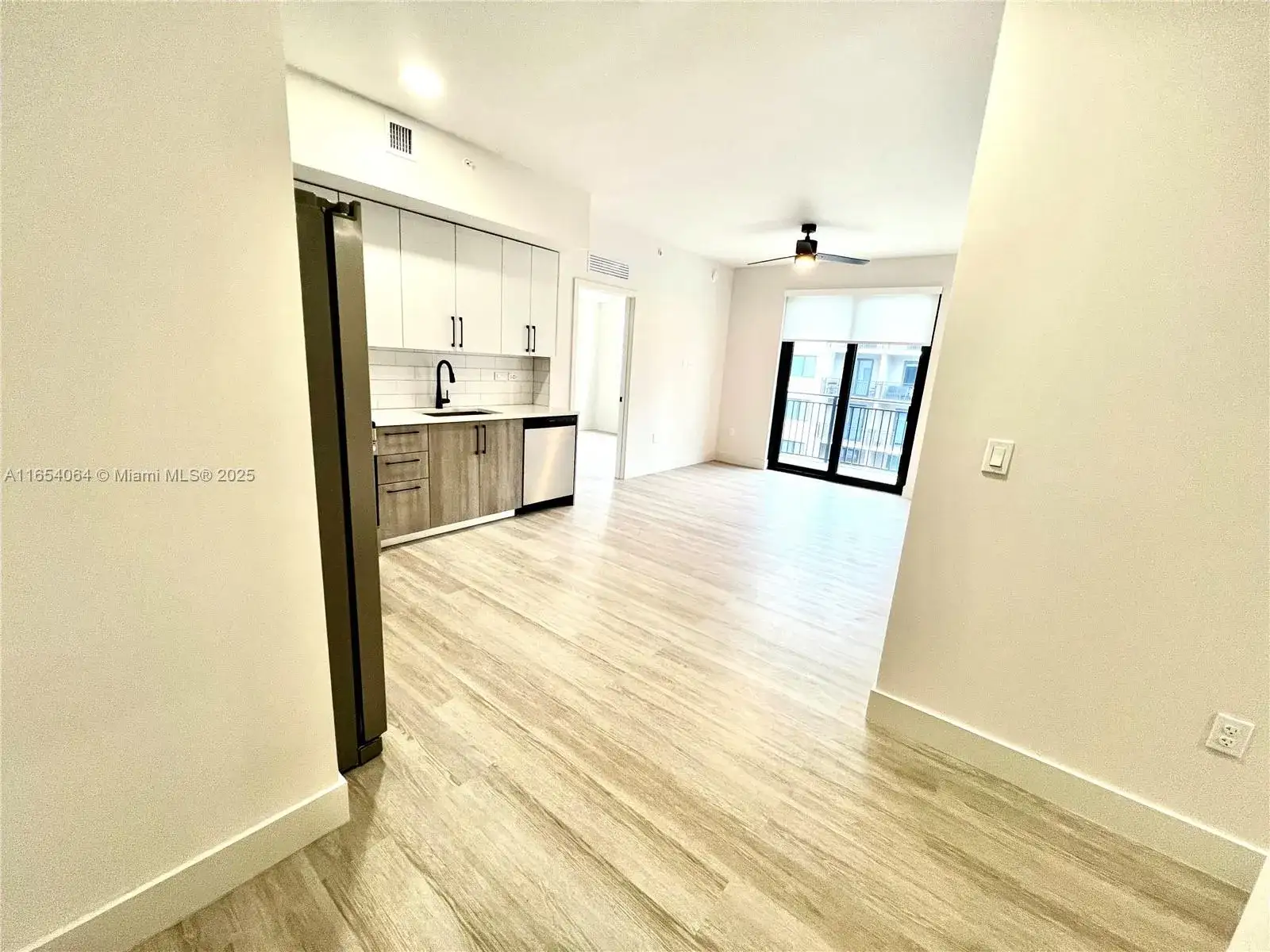3 bedroom 2 bath Residential Lease for rent at 18412 Homestead Ave # 606, Miami FL 33157
