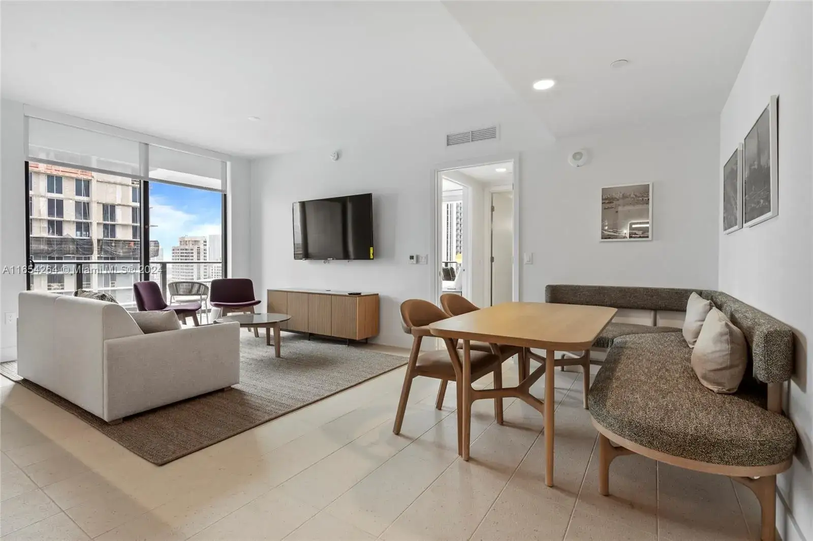 2 bedroom 2 bath Residential Lease for rent at 601 NE 1st Ave # 2905, Miami FL 33132