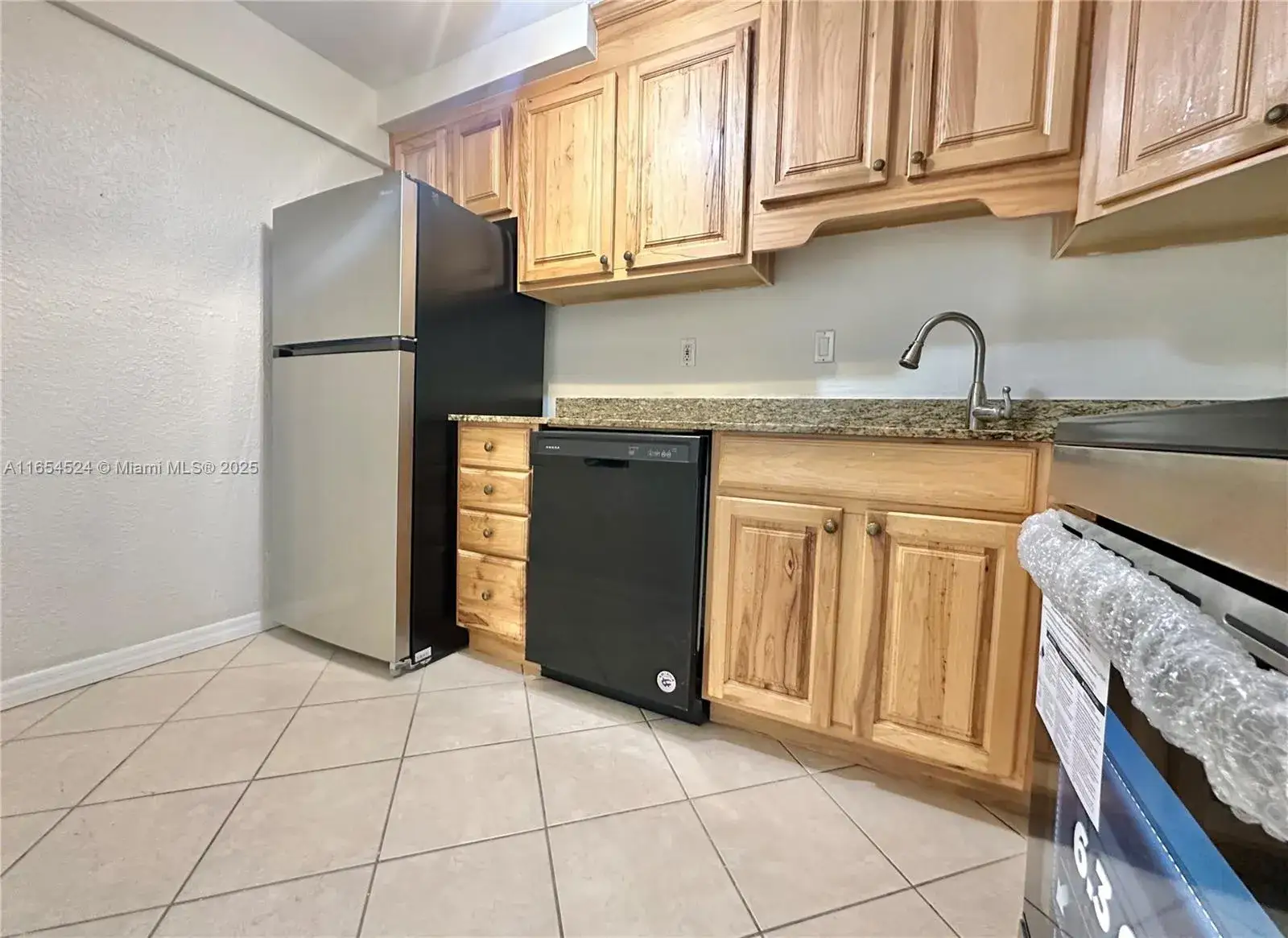 2 bedroom 2 bath Residential for sale at 8650 SW 67th Ave # 1032, Pinecrest FL 33156
