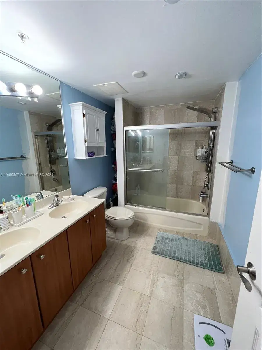 2 bedroom 2 bath Residential for sale at 2550 SW 27th Ave # 703, Miami FL 33133