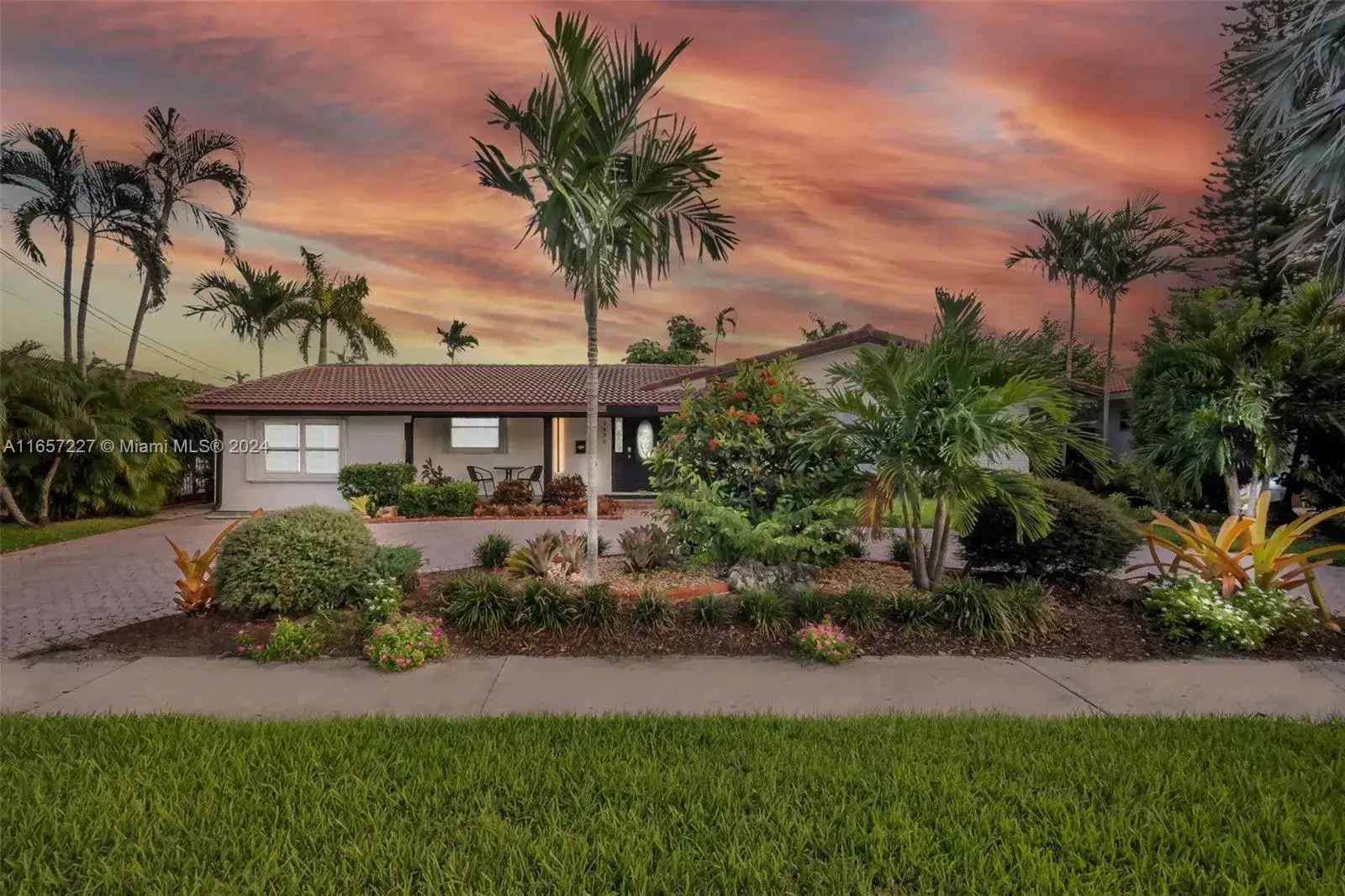 4 bedroom 3 bath Residential Lease for rent at 5830 NE 14th Rd, Fort Lauderdale FL 33334