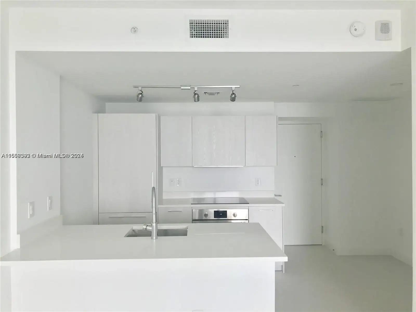 1 bedroom 1 bath Residential for sale at 501 NE 31st St # 1404, Miami FL 33137