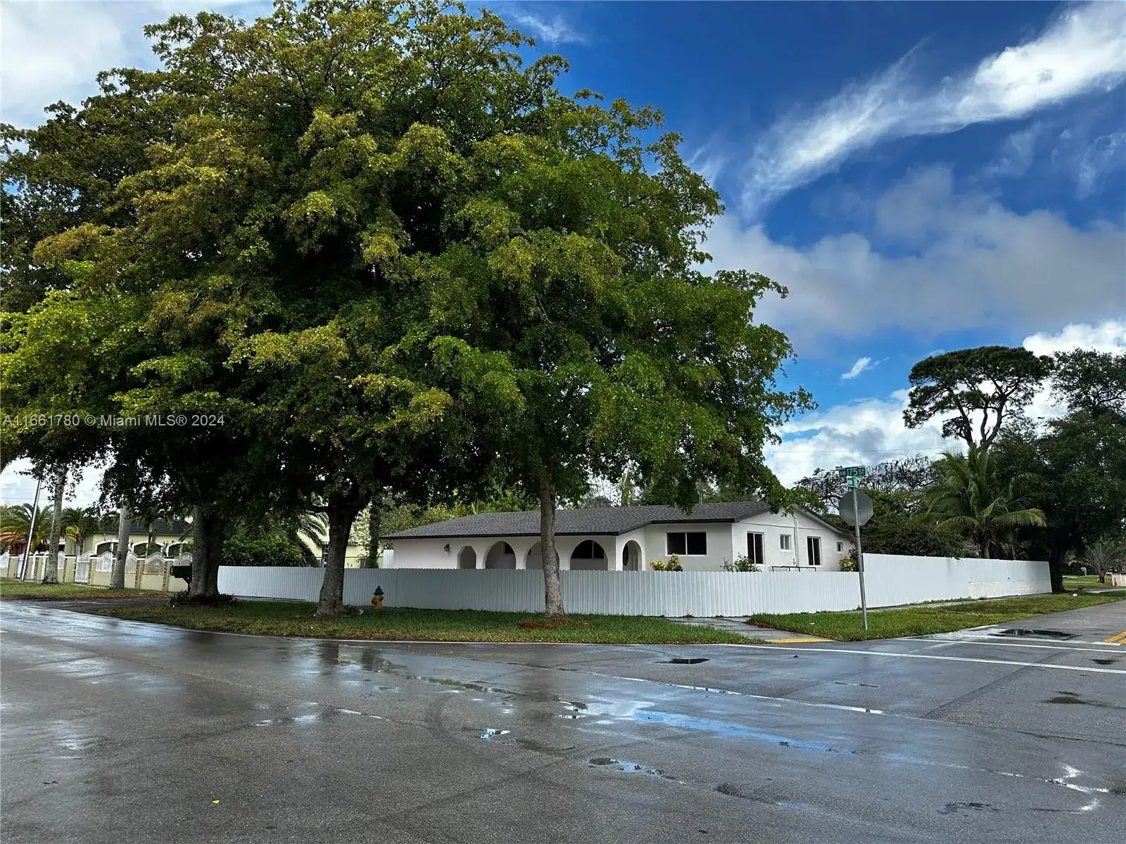 3 bedroom 2 bath Residential for sale at 1805 NW 175th St, Miami Gardens FL 33056