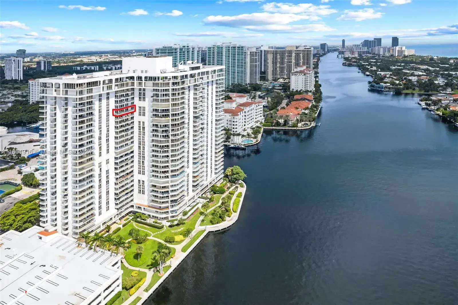 3 bedroom 2 bath Residential Lease for rent at 19707 Turnberry Way # 24F, Aventura FL 33180