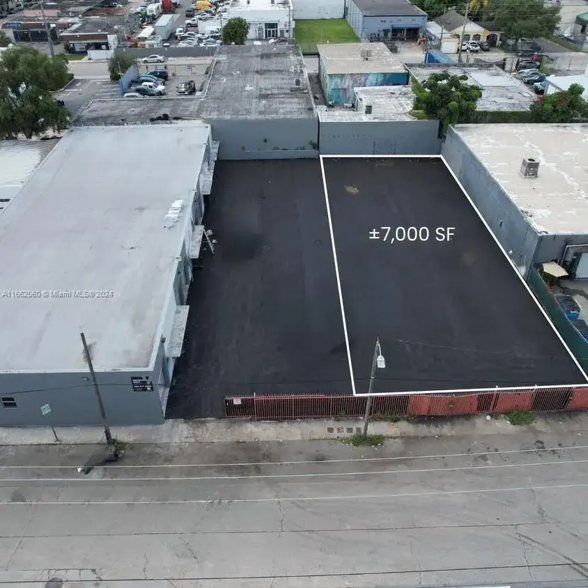 Commercial Sale for sale at 1740 NW 22nd St, Miami FL 33142