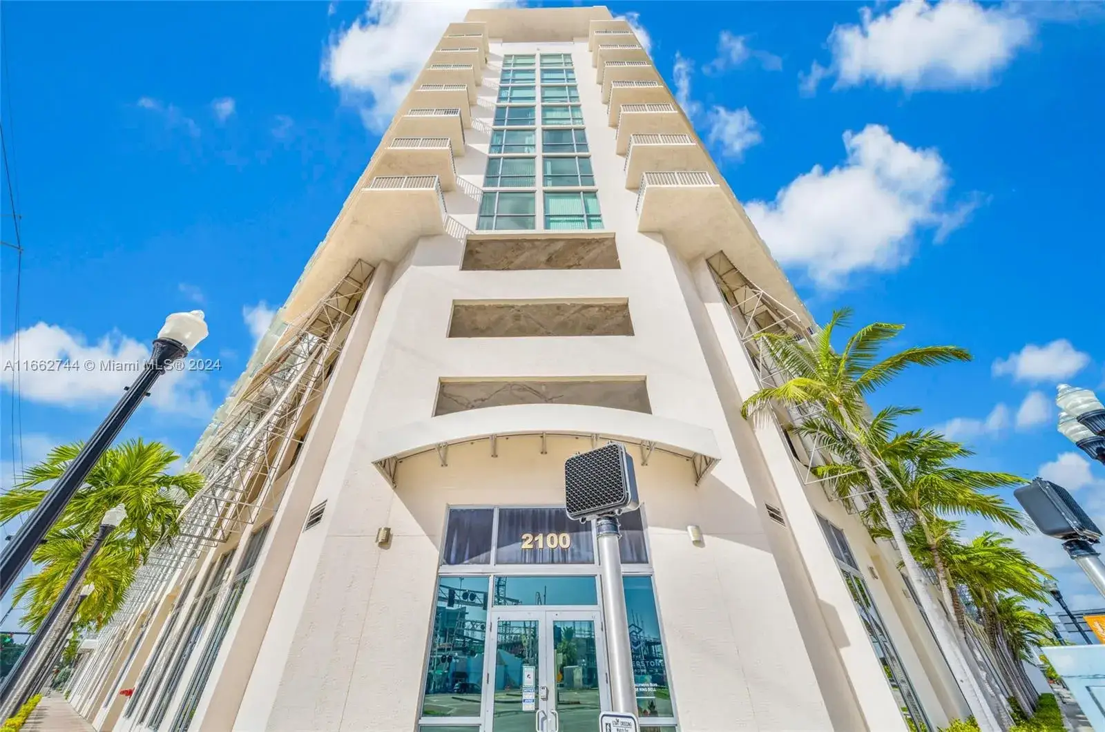 2 bedroom 1 bath Residential Lease for rent at 140 S Dixie Hwy # 1008, Hollywood FL 33020