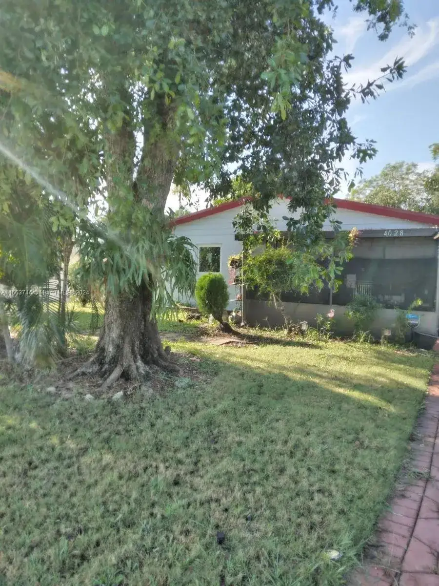 4 bedroom 2 bath Residential Lease for rent at 4028 SW 49th Ct, Dania Beach FL 33314