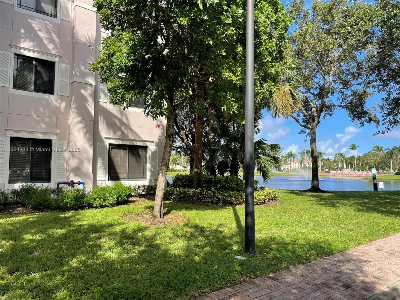 2 bedroom 1 bath Residential for sale at 2724 Anzio Ct # 105, Palm Beach Gardens FL 33410